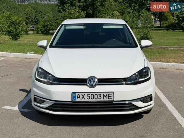 Белый Фольксваген Гольф, объемом двигателя 1.4 л и пробегом 59 тыс. км за 14700 $, фото 1 на Automoto.ua