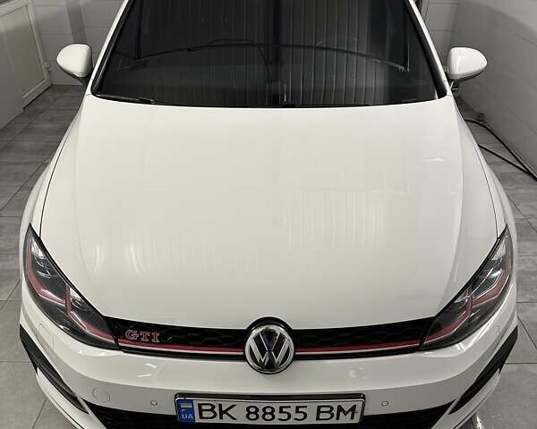 Білий Фольксваген Гольф, об'ємом двигуна 1.98 л та пробігом 59 тис. км за 29500 $, фото 1 на Automoto.ua