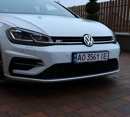 Белый Фольксваген Гольф, объемом двигателя 1.97 л и пробегом 206 тыс. км за 21300 $, фото 1 на Automoto.ua