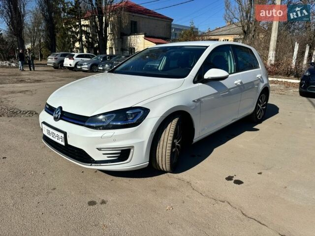 Білий Фольксваген Гольф, об'ємом двигуна 0 л та пробігом 98 тис. км за 16450 $, фото 1 на Automoto.ua