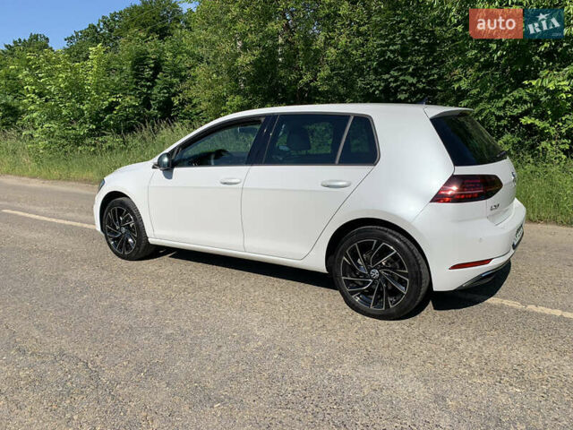 Белый Фольксваген Гольф, объемом двигателя 1.4 л и пробегом 55 тыс. км за 22000 $, фото 1 на Automoto.ua