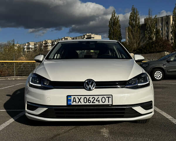 Білий Фольксваген Гольф, об'ємом двигуна 1.4 л та пробігом 95 тис. км за 19000 $, фото 1 на Automoto.ua