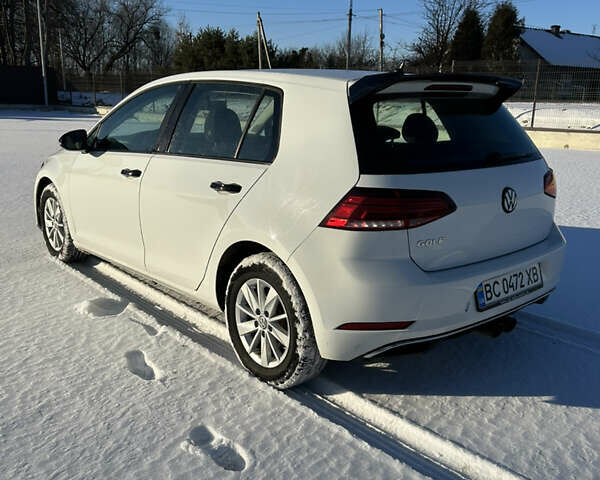 Білий Фольксваген Гольф, об'ємом двигуна 1.4 л та пробігом 110 тис. км за 15000 $, фото 1 на Automoto.ua