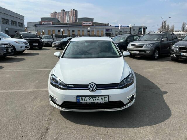 Білий Фольксваген Гольф, об'ємом двигуна 0 л та пробігом 125 тис. км за 13300 $, фото 1 на Automoto.ua