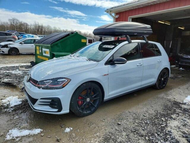 Білий Фольксваген Гольф, об'ємом двигуна 2 л та пробігом 47 тис. км за 4500 $, фото 1 на Automoto.ua