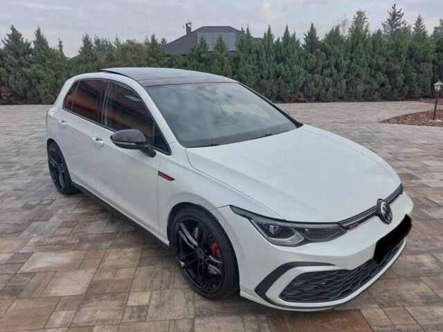 Белый Фольксваген Гольф, объемом двигателя 2 л и пробегом 26 тыс. км за 20900 $, фото 1 на Automoto.ua