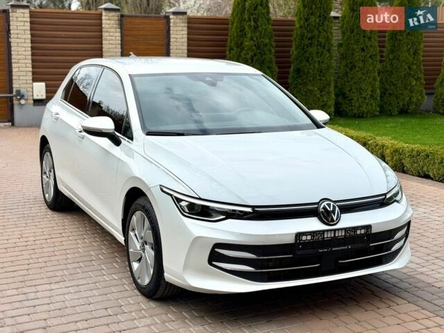 Белый Фольксваген Гольф, объемом двигателя 1.4 л и пробегом 35 тыс. км за 25555 $, фото 1 на Automoto.ua