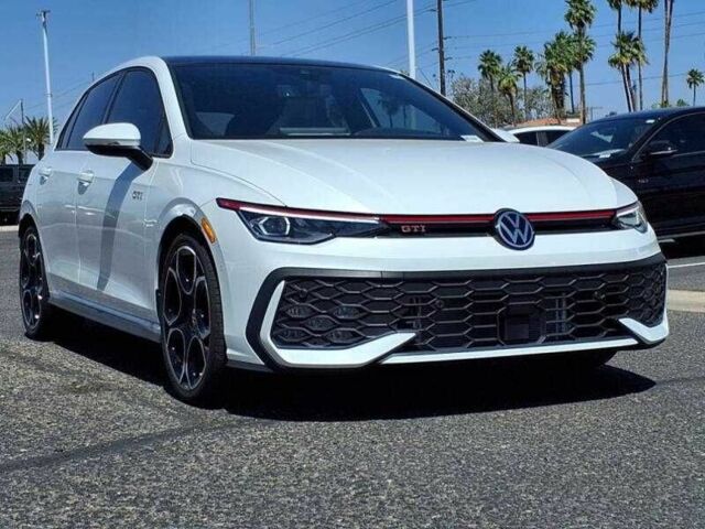 Белый Фольксваген Гольф, объемом двигателя 2 л и пробегом 12 тыс. км за 9400 $, фото 1 на Automoto.ua