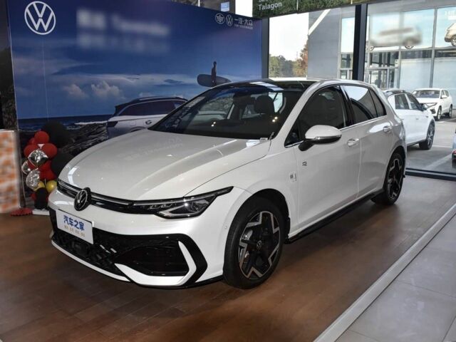 Білий Фольксваген Гольф, об'ємом двигуна 1.5 л та пробігом 1 тис. км за 5000 $, фото 1 на Automoto.ua