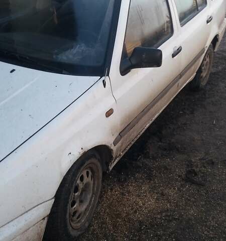 Белый Фольксваген Гольф, объемом двигателя 0 л и пробегом 270 тыс. км за 1350 $, фото 1 на Automoto.ua