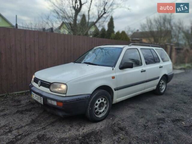 Белый Фольксваген Гольф, объемом двигателя 1.78 л и пробегом 200 тыс. км за 1450 $, фото 1 на Automoto.ua