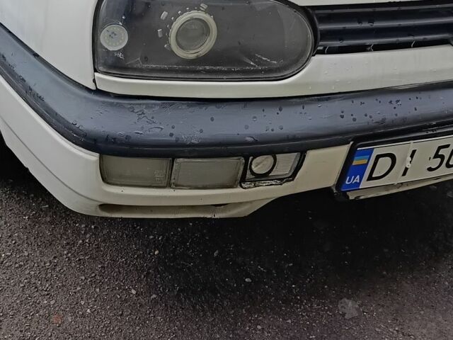 Белый Фольксваген Гольф, объемом двигателя 1.8 л и пробегом 1 тыс. км за 1750 $, фото 1 на Automoto.ua