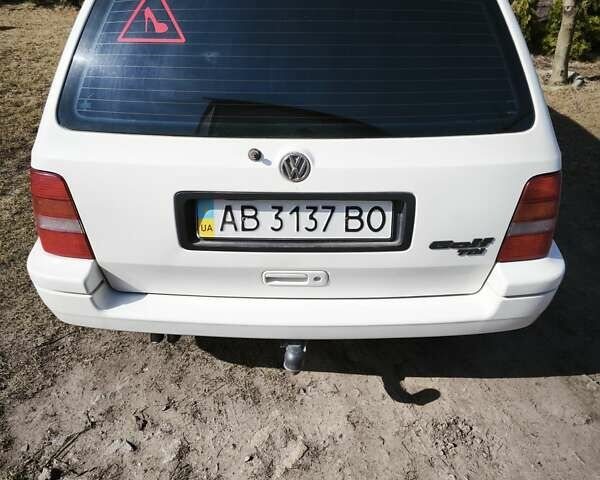Білий Фольксваген Гольф, об'ємом двигуна 1.9 л та пробігом 500 тис. км за 4500 $, фото 1 на Automoto.ua