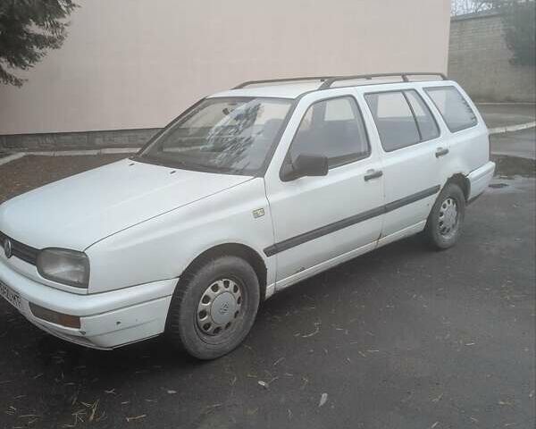 Білий Фольксваген Гольф, об'ємом двигуна 1.8 л та пробігом 247 тис. км за 1500 $, фото 1 на Automoto.ua