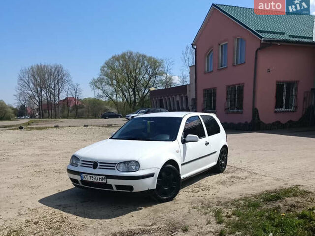 Белый Фольксваген Гольф, объемом двигателя 1.9 л и пробегом 316 тыс. км за 4000 $, фото 1 на Automoto.ua