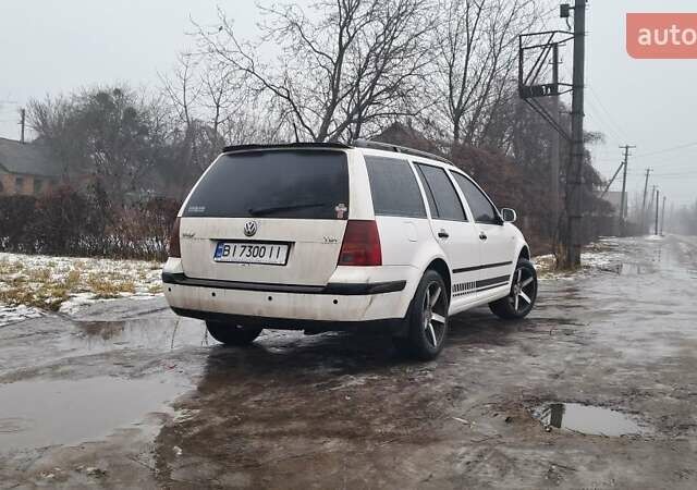 Белый Фольксваген Гольф, объемом двигателя 1.9 л и пробегом 331 тыс. км за 5600 $, фото 1 на Automoto.ua