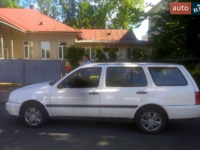 Белый Фольксваген Гольф, объемом двигателя 1.9 л и пробегом 486 тыс. км за 2500 $, фото 1 на Automoto.ua