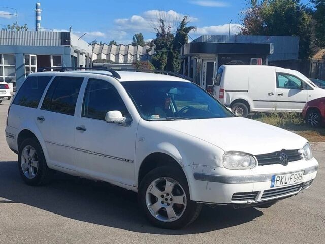 Белый Фольксваген Гольф, объемом двигателя 1.9 л и пробегом 364 тыс. км за 1685 $, фото 1 на Automoto.ua