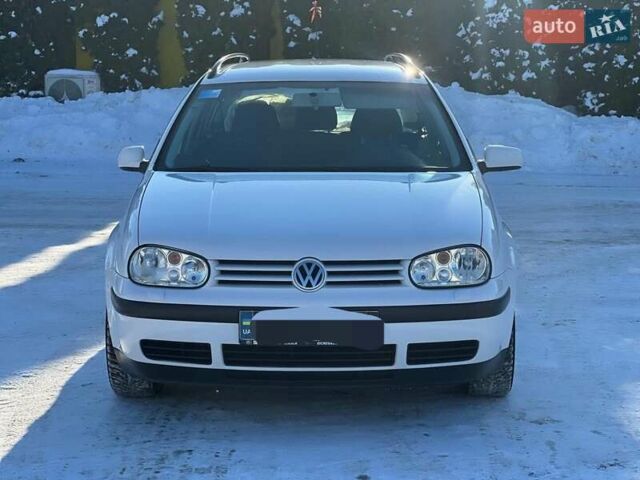 Білий Фольксваген Гольф, об'ємом двигуна 1.6 л та пробігом 202 тис. км за 5500 $, фото 1 на Automoto.ua