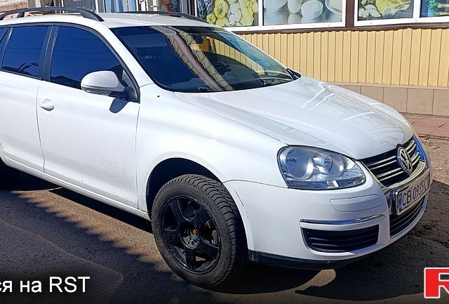 Белый Фольксваген Гольф, объемом двигателя 1.9 л и пробегом 262 тыс. км за 5600 $, фото 1 на Automoto.ua