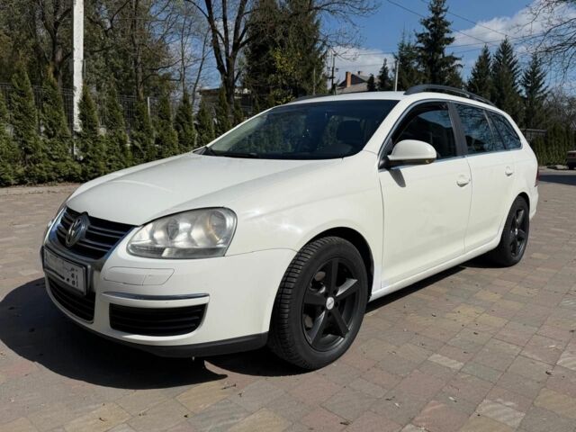 Белый Фольксваген Гольф, объемом двигателя 0 л и пробегом 340 тыс. км за 2899 $, фото 1 на Automoto.ua
