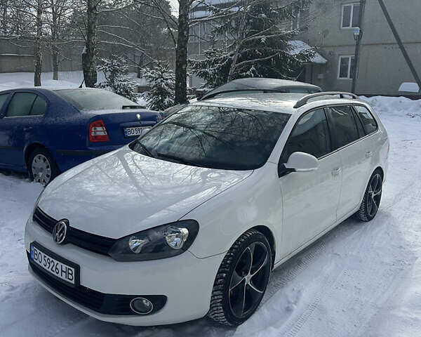 Белый Фольксваген Гольф, объемом двигателя 1.6 л и пробегом 249 тыс. км за 6800 $, фото 1 на Automoto.ua