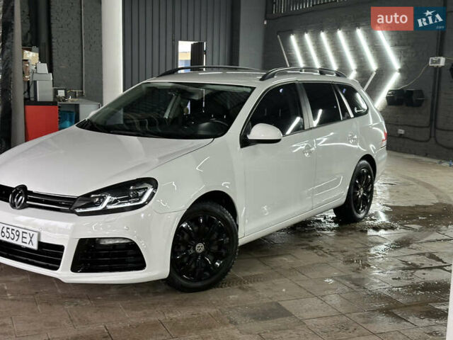 Белый Фольксваген Гольф, объемом двигателя 1.6 л и пробегом 314 тыс. км за 8100 $, фото 1 на Automoto.ua