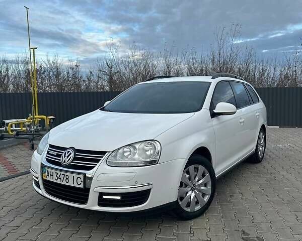 Белый Фольксваген Гольф, объемом двигателя 1.9 л и пробегом 143 тыс. км за 6050 $, фото 1 на Automoto.ua