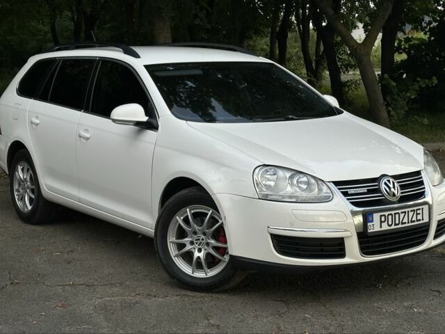 Білий Фольксваген Гольф, об'ємом двигуна 1.9 л та пробігом 315 тис. км за 6400 $, фото 1 на Automoto.ua