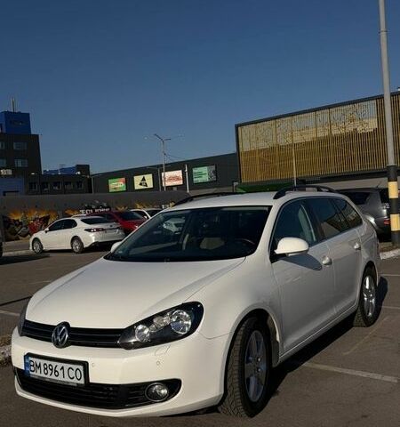 Белый Фольксваген Гольф, объемом двигателя 1.6 л и пробегом 250 тыс. км за 7500 $, фото 1 на Automoto.ua