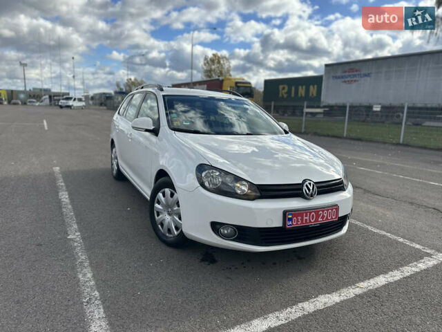Белый Фольксваген Гольф, объемом двигателя 1.39 л и пробегом 188 тыс. км за 5850 $, фото 1 на Automoto.ua