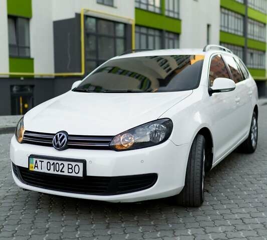 Белый Фольксваген Гольф, объемом двигателя 1.6 л и пробегом 268 тыс. км за 6300 $, фото 1 на Automoto.ua