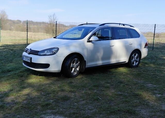 Белый Фольксваген Гольф, объемом двигателя 1.6 л и пробегом 245 тыс. км за 6500 $, фото 1 на Automoto.ua