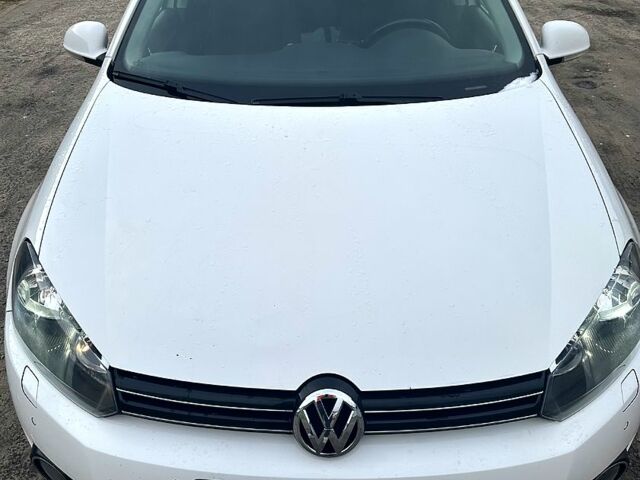 Белый Фольксваген Гольф, объемом двигателя 1.4 л и пробегом 239 тыс. км за 7900 $, фото 1 на Automoto.ua