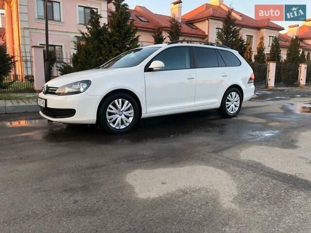Белый Фольксваген Гольф, объемом двигателя 1.6 л и пробегом 290 тыс. км за 8200 $, фото 1 на Automoto.ua