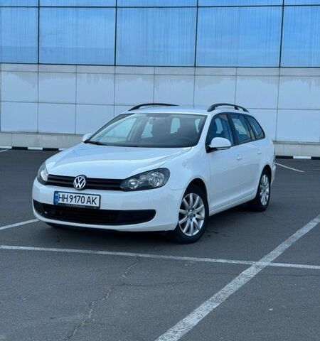 Белый Фольксваген Гольф, объемом двигателя 1.6 л и пробегом 283 тыс. км за 7800 $, фото 1 на Automoto.ua