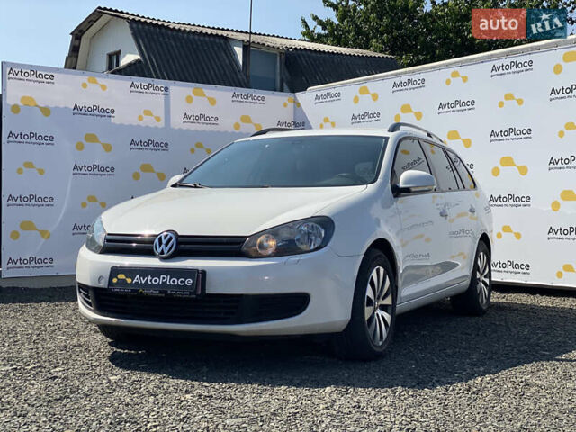 Белый Фольксваген Гольф, объемом двигателя 1.6 л и пробегом 220 тыс. км за 7099 $, фото 1 на Automoto.ua