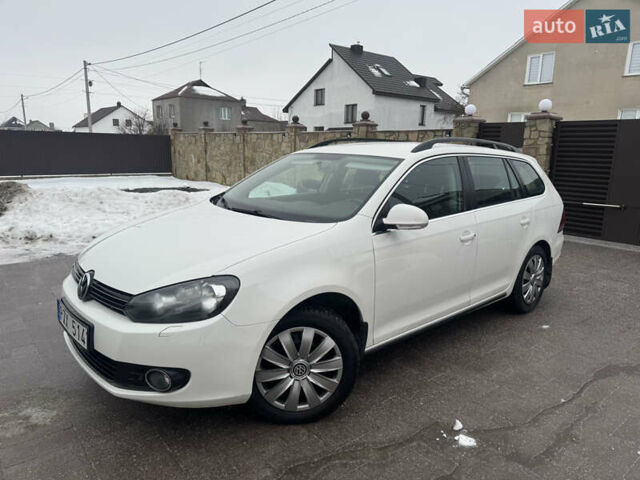 Белый Фольксваген Гольф, объемом двигателя 1.6 л и пробегом 180 тыс. км за 7700 $, фото 1 на Automoto.ua