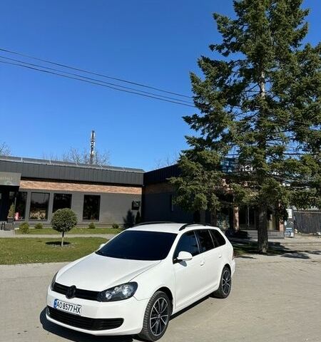 Белый Фольксваген Гольф, объемом двигателя 1.6 л и пробегом 292 тыс. км за 7500 $, фото 1 на Automoto.ua