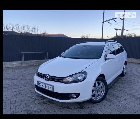 Белый Фольксваген Гольф, объемом двигателя 2 л и пробегом 208 тыс. км за 8199 $, фото 1 на Automoto.ua
