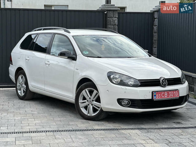 Білий Фольксваген Гольф, об'ємом двигуна 1.6 л та пробігом 215 тис. км за 8600 $, фото 1 на Automoto.ua