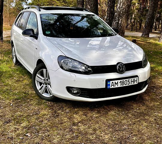 Білий Фольксваген Гольф, об'ємом двигуна 1.6 л та пробігом 360 тис. км за 8400 $, фото 1 на Automoto.ua