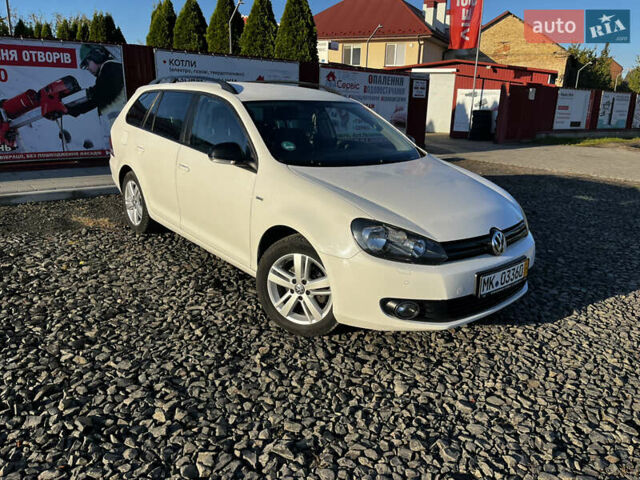 Белый Фольксваген Гольф, объемом двигателя 1.6 л и пробегом 327 тыс. км за 7800 $, фото 1 на Automoto.ua