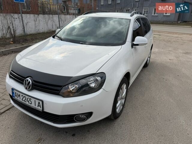 Белый Фольксваген Гольф, объемом двигателя 1.6 л и пробегом 254 тыс. км за 8300 $, фото 1 на Automoto.ua