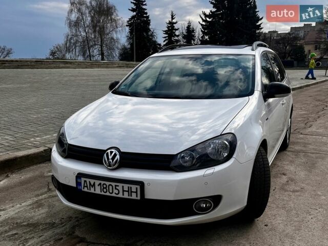 Белый Фольксваген Гольф, объемом двигателя 1.6 л и пробегом 360 тыс. км за 8500 $, фото 1 на Automoto.ua