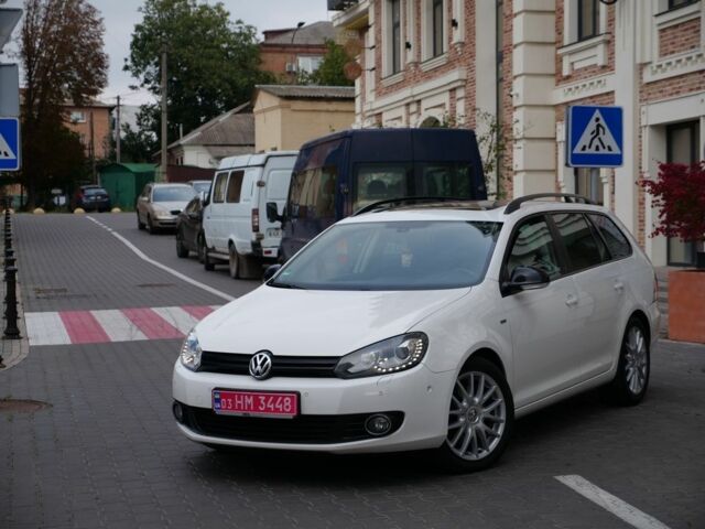 Білий Фольксваген Гольф, об'ємом двигуна 2 л та пробігом 253 тис. км за 9500 $, фото 1 на Automoto.ua