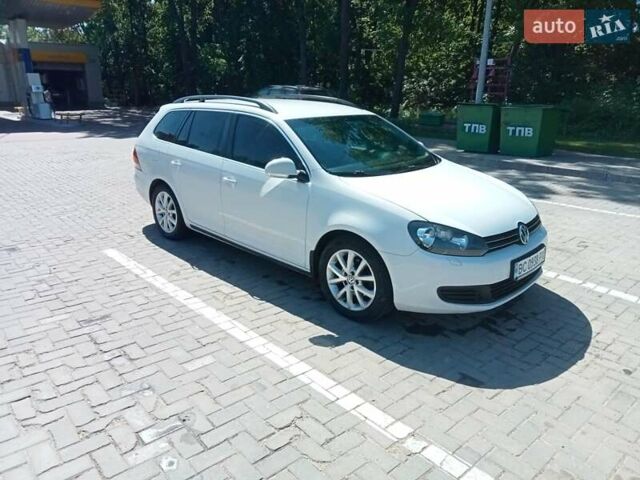 Белый Фольксваген Гольф, объемом двигателя 1.6 л и пробегом 244 тыс. км за 7500 $, фото 1 на Automoto.ua
