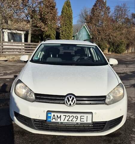 Білий Фольксваген Гольф, об'ємом двигуна 1.6 л та пробігом 297 тис. км за 7200 $, фото 1 на Automoto.ua