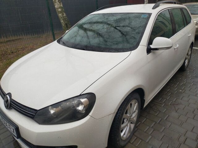 Белый Фольксваген Гольф, объемом двигателя 1.6 л и пробегом 263 тыс. км за 7000 $, фото 1 на Automoto.ua