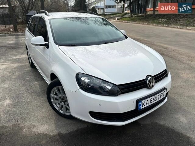 Білий Фольксваген Гольф, об'ємом двигуна 1.6 л та пробігом 291 тис. км за 7900 $, фото 1 на Automoto.ua
